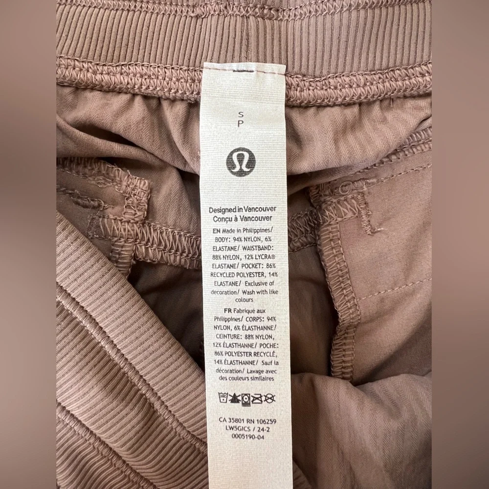 Lululemon NWT Dance Studio Relaxed-Fit Mid-Rise Cargo Jogger, Taupe Brown, S